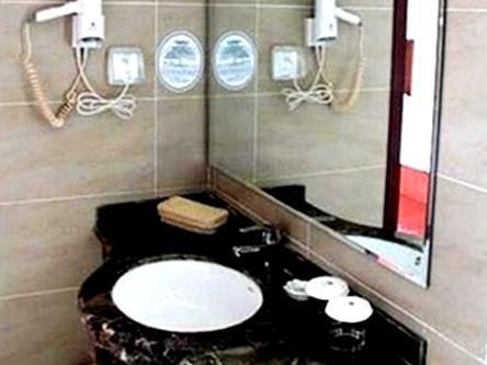 Greentree Inn Shandong Qingdao Railway Station Zhanqiao Yacht Wharf Express Exterior photo