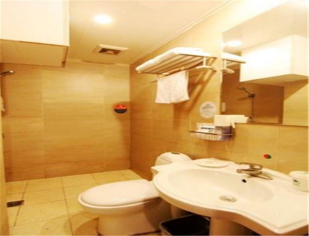 Greentree Inn Shandong Qingdao Railway Station Zhanqiao Yacht Wharf Express Exterior photo